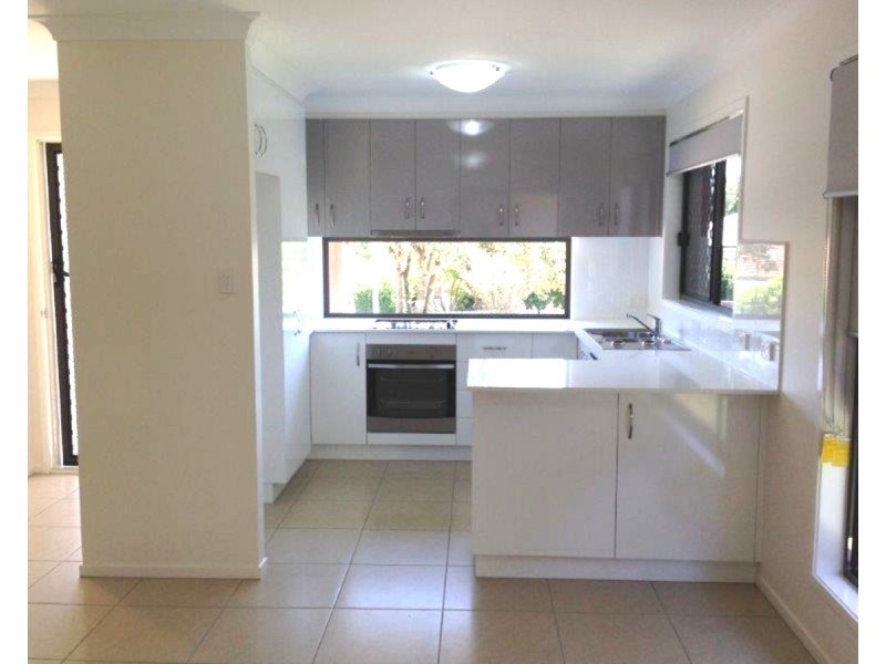 1/2a Beatty Street, Mount Lofty QLD 4350