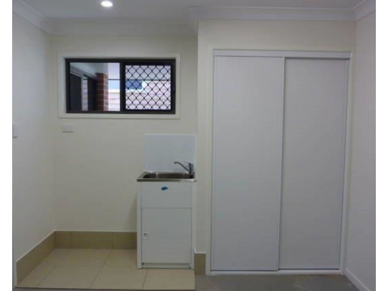1/2a Beatty Street, Mount Lofty QLD 4350