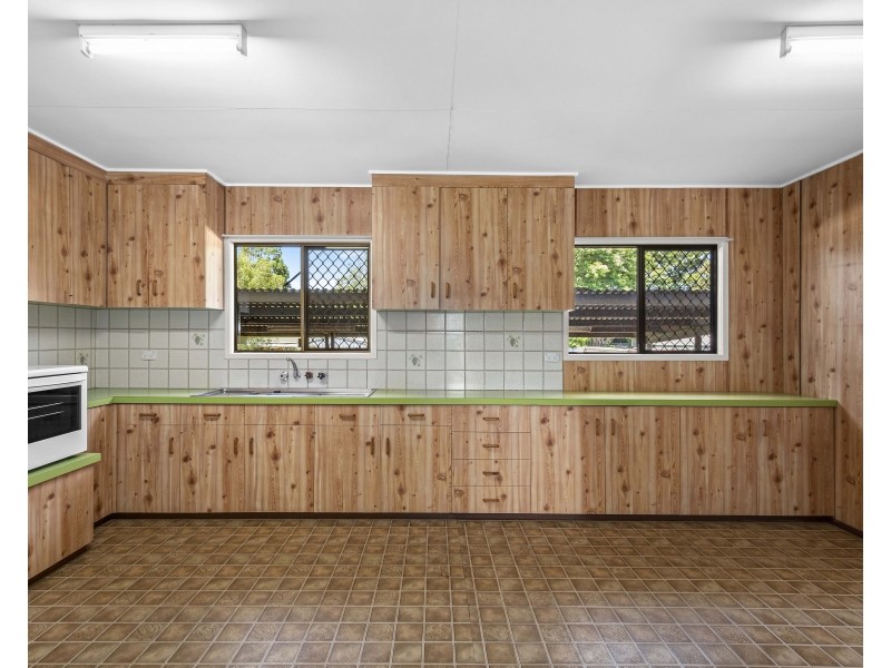 28 Welcombe Avenue, Rockville QLD 4350