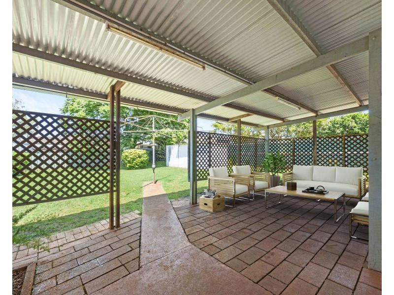 28 Welcombe Avenue, Rockville QLD 4350