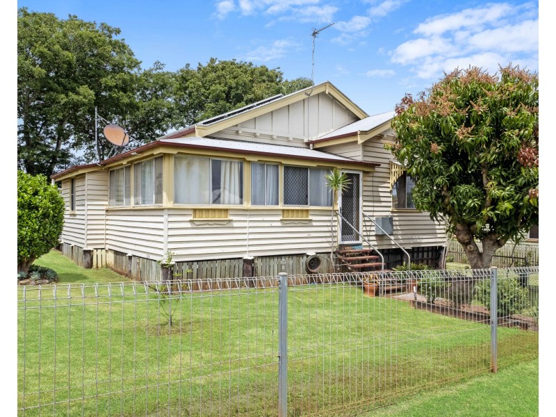 22 Dunmore Street, East Toowoomba QLD 4350