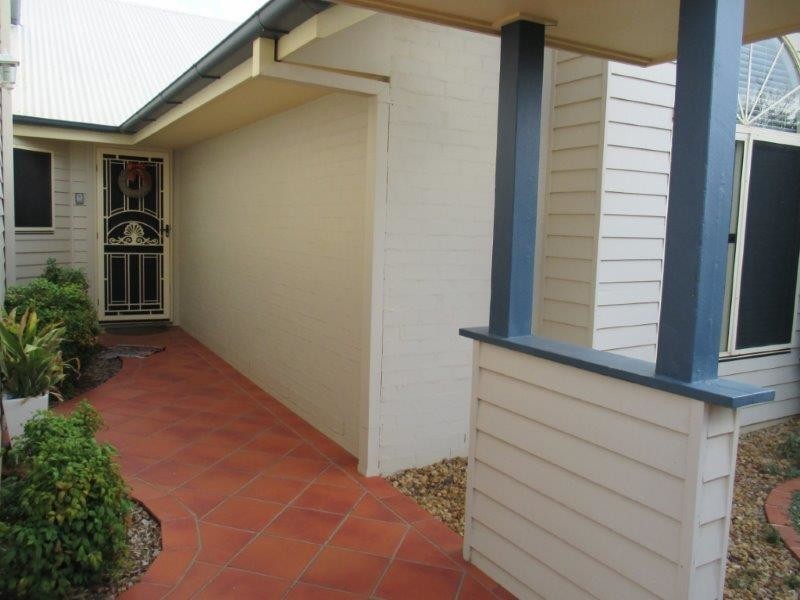 20 Bouganvillea Drive, Middle Ridge QLD 4350