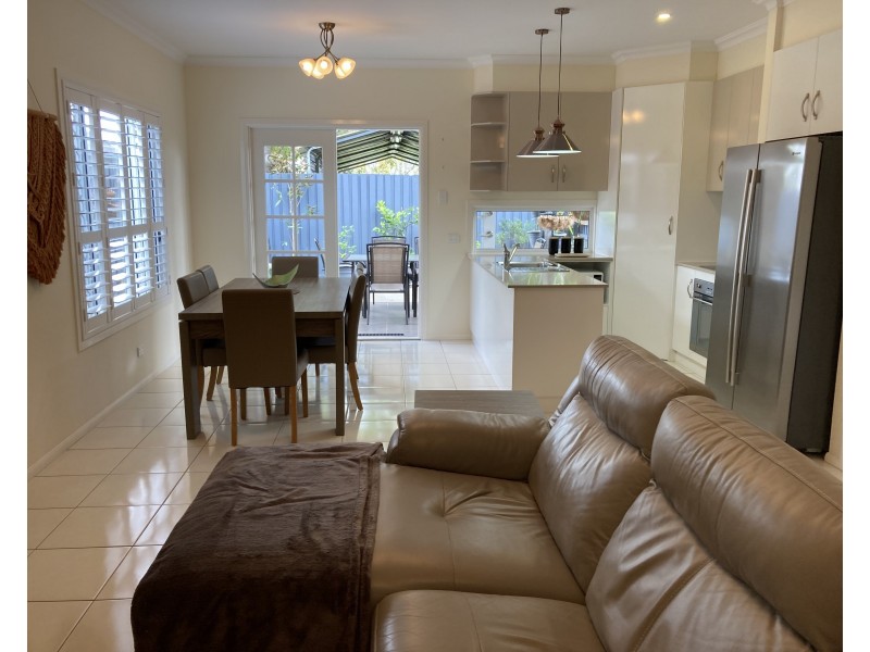 2/89 Phillip Street, South Toowoomba QLD 4350