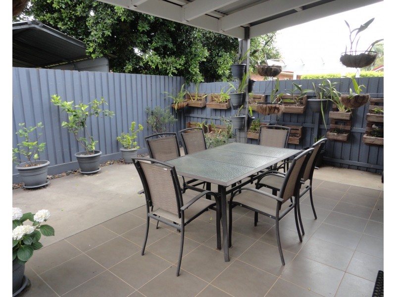 2/89 Phillip Street, South Toowoomba QLD 4350