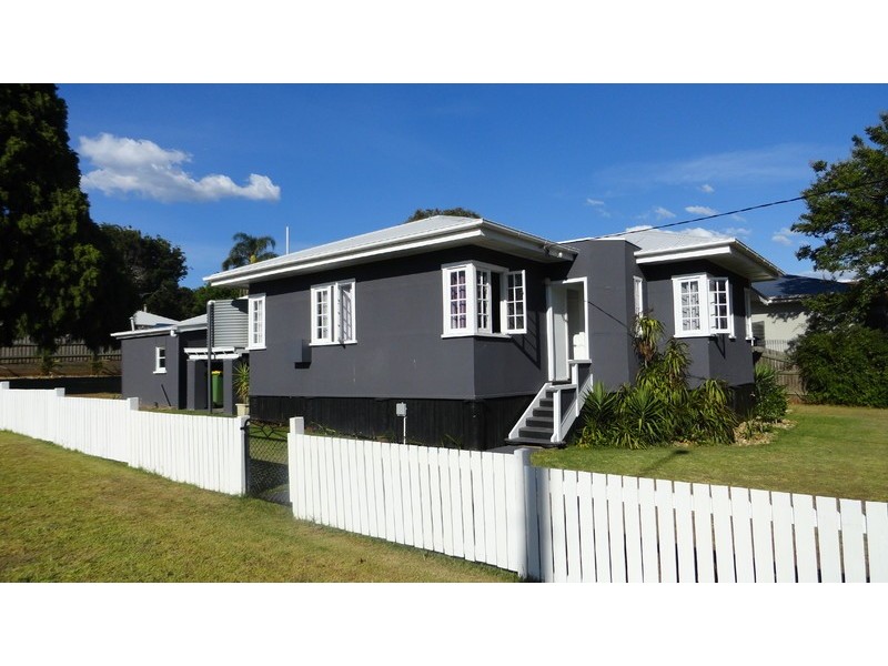 29 Collins Street, Mount Lofty QLD 4350