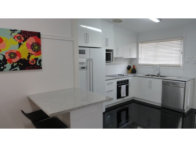 29 Collins Street, Mount Lofty QLD 4350