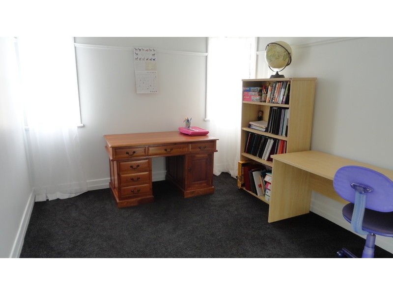 29 Collins Street, Mount Lofty QLD 4350