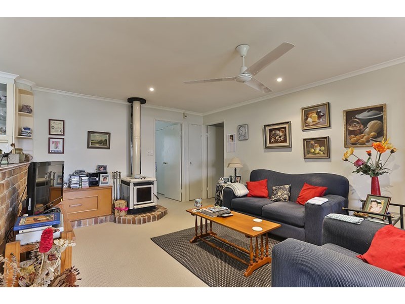 7 Roslyn Street, Centenary Heights QLD 4350