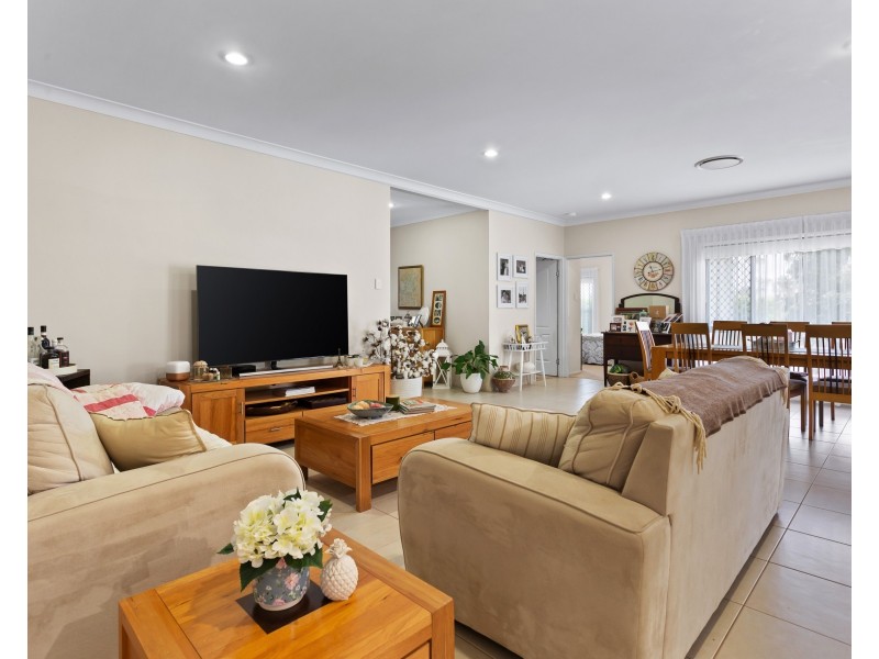 23 Roderick Drive, Cotswold Hills QLD 4350