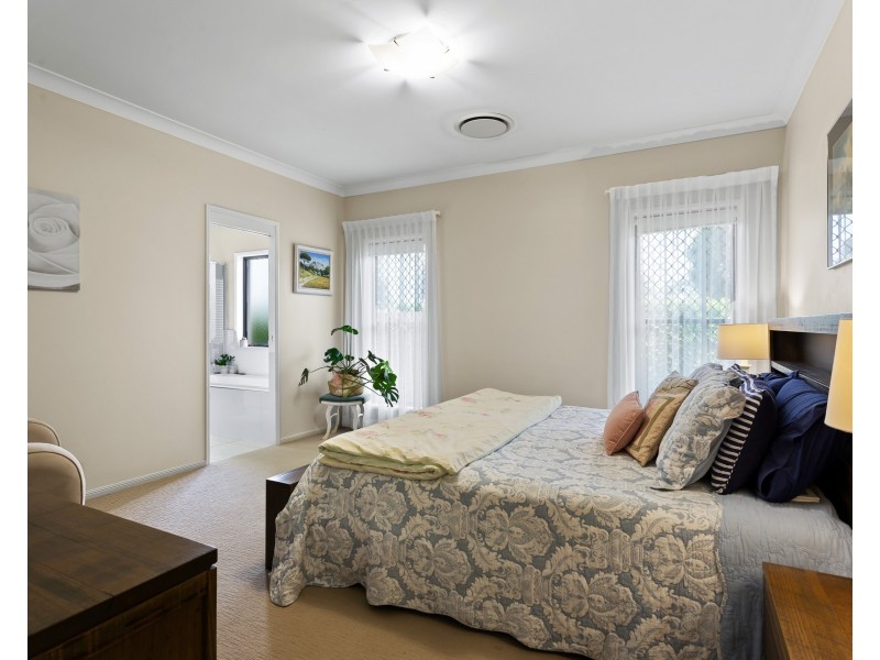 23 Roderick Drive, Cotswold Hills QLD 4350