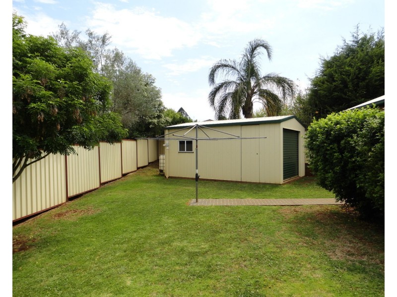 1 Hillcroft Court, Darling Heights QLD 4350