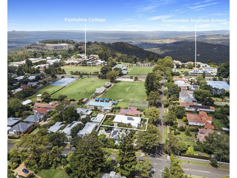5 Campbell Street, East Toowoomba QLD 4350