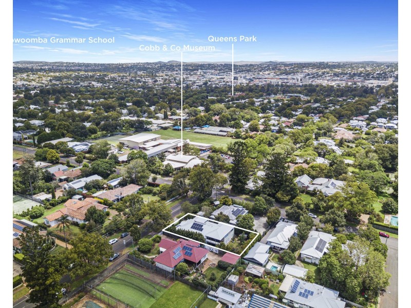 5 Campbell Street, East Toowoomba QLD 4350