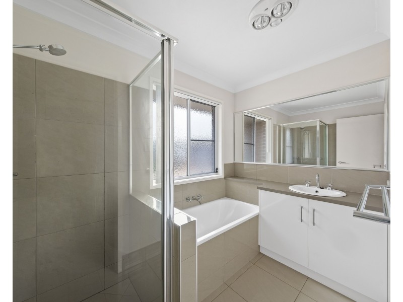 4/5 Gatfield Street, Newtown QLD 4350