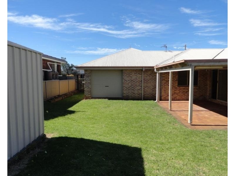 2 Findley Court, Darling Heights QLD 4350