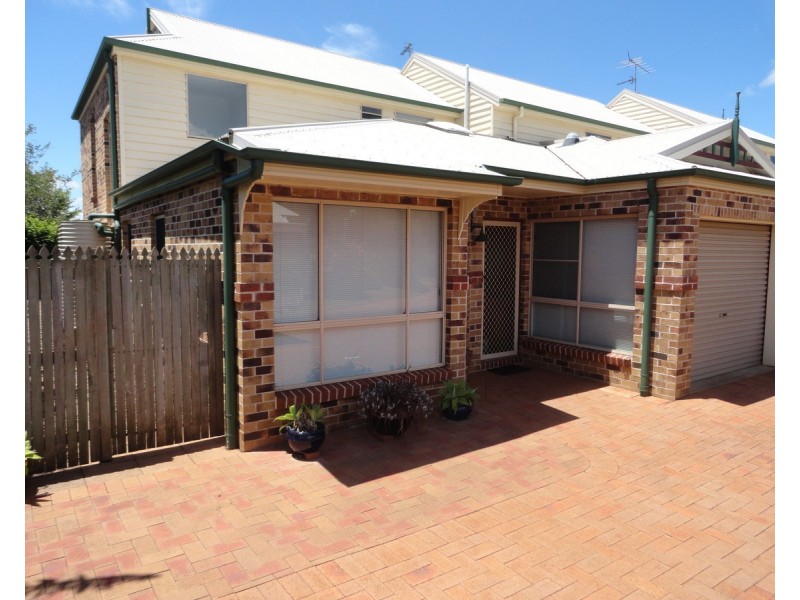 1/1 Stockton Court, Centenary Heights QLD 4350