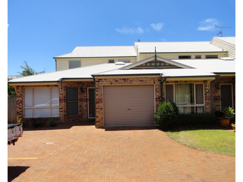 1/1 Stockton Court, Centenary Heights QLD 4350