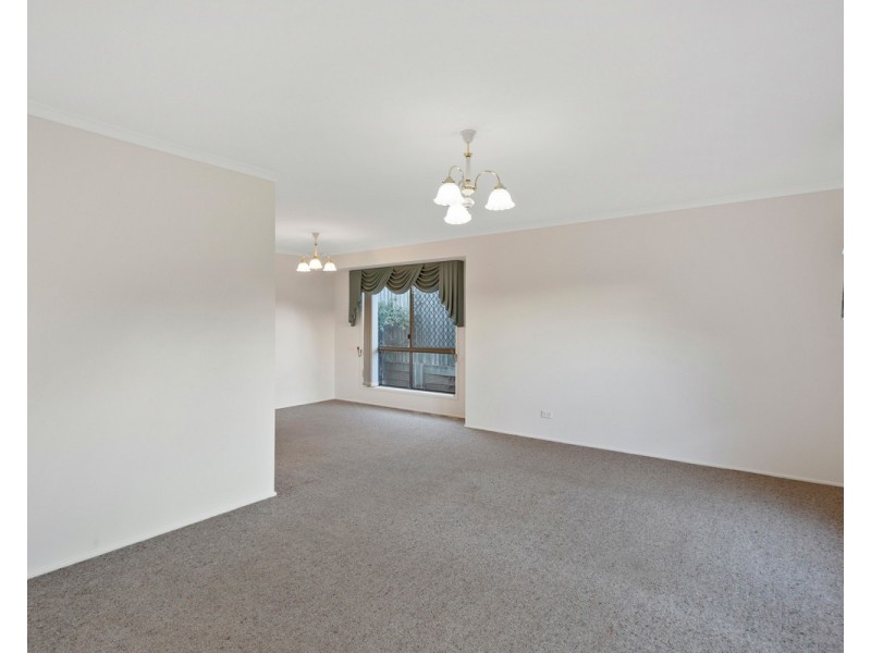 11 Bouganvillea Drive, Middle Ridge QLD 4350