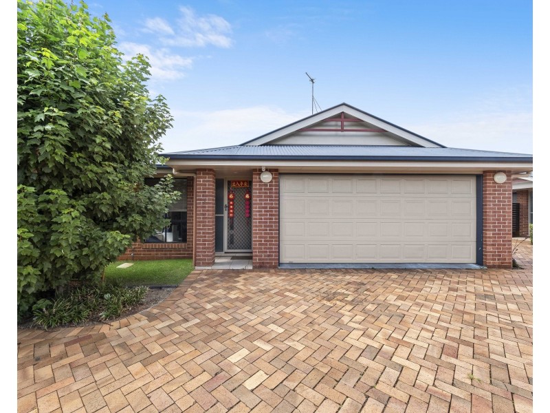 3a Burton Street, Harristown QLD 4350