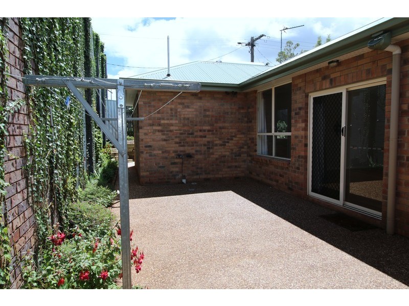 12 McCowage Street, Harlaxton QLD 4350