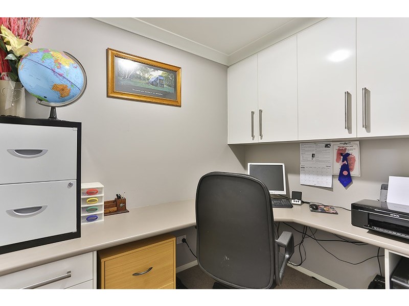 16 Ace Drive, Glenvale QLD 4350