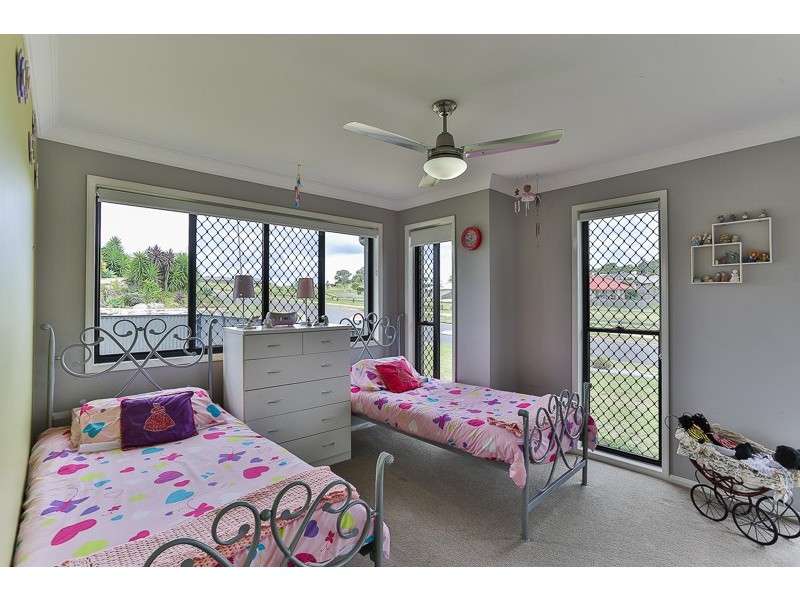 16 Ace Drive, Glenvale QLD 4350