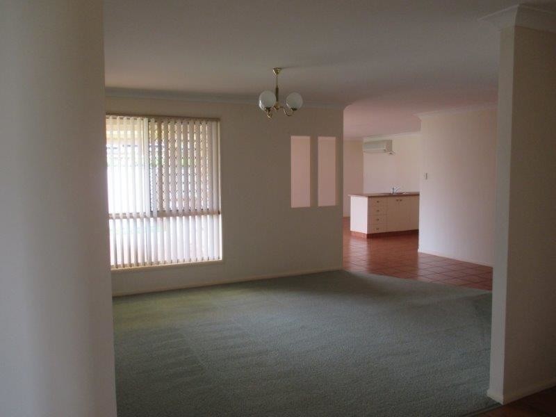 10 Gerrard Street, Middle Ridge QLD 4350