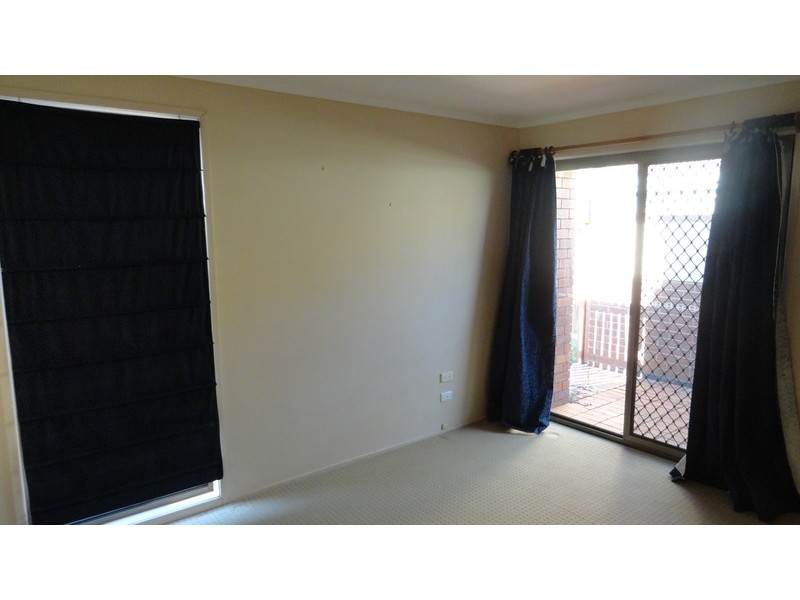 17 Claire Street, Centenary Heights QLD 4350