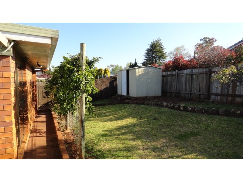 17 Claire Street, Centenary Heights QLD 4350
