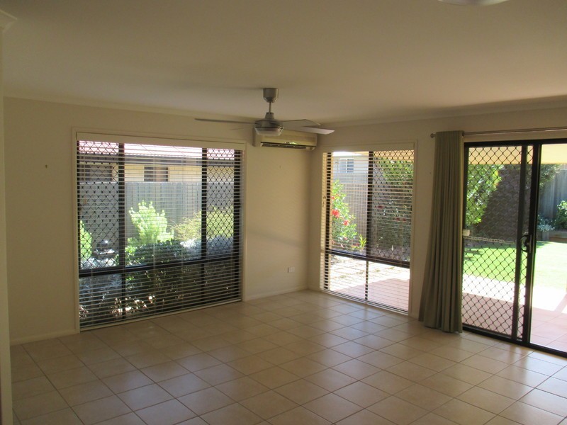 18 Hinchcliffe Drive, Kearneys Spring QLD 4350