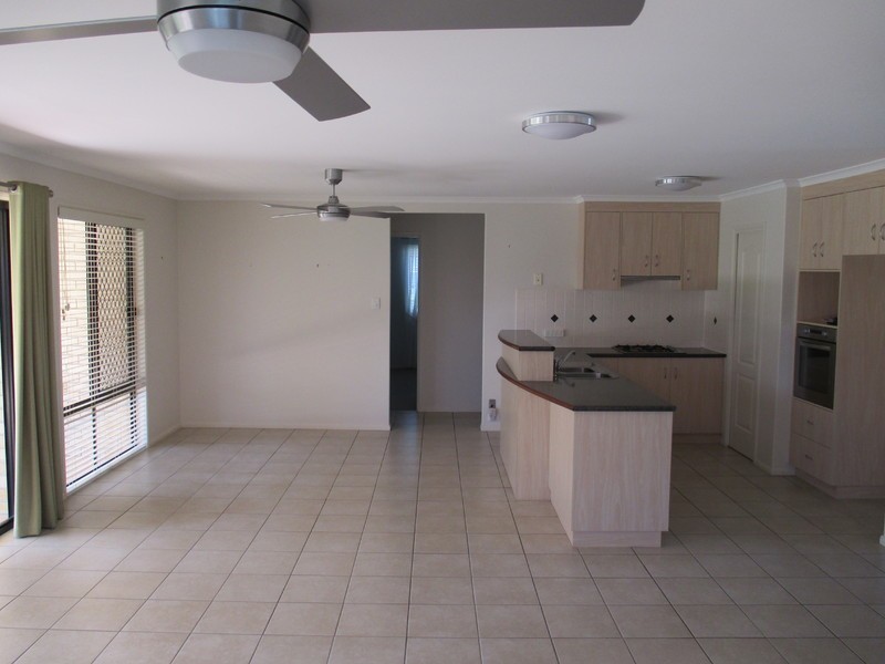 18 Hinchcliffe Drive, Kearneys Spring QLD 4350