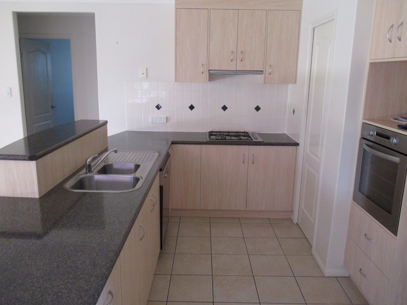 18 Hinchcliffe Drive, Kearneys Spring QLD 4350