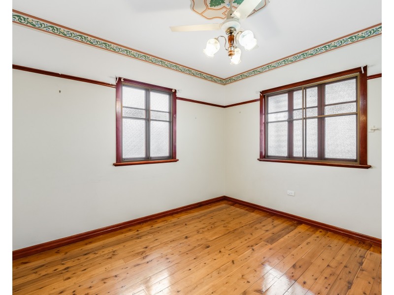2 Parkinson Street, South Toowoomba QLD 4350