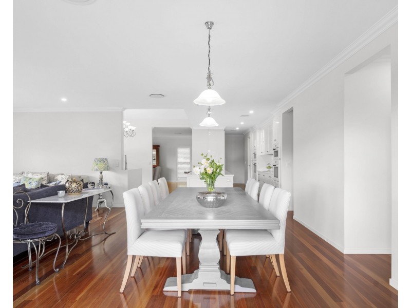 5 Boondi Street, Mount Lofty QLD 4350