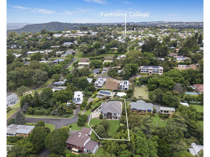 5 Boondi Street, Mount Lofty QLD 4350
