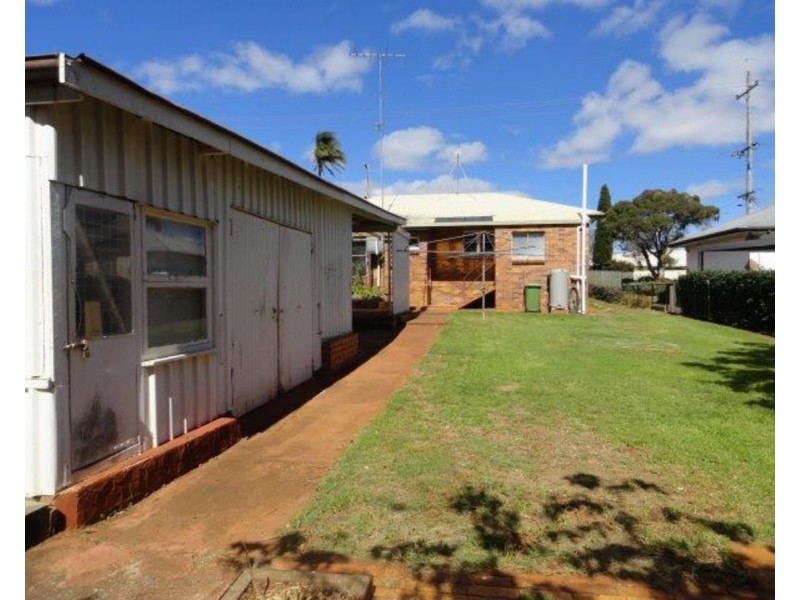 205 South Street, South Toowoomba QLD 4350