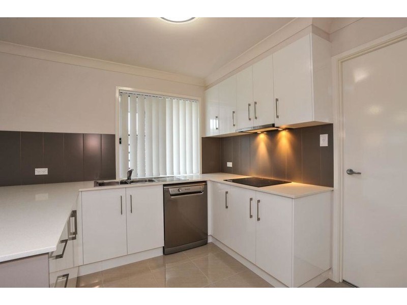 3/5 Gatfield Street`, Newtown QLD 4350