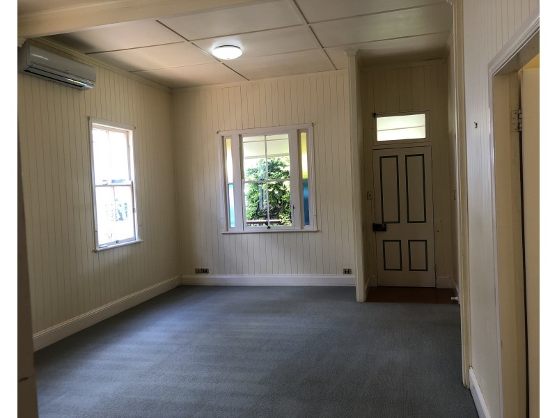 18 Lilley Street, East Toowoomba QLD 4350