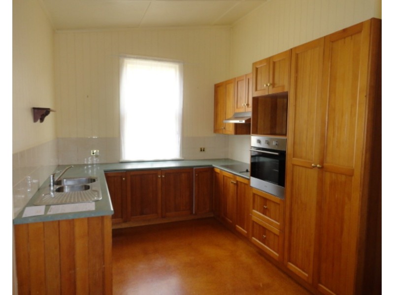 18 Lilley Street, East Toowoomba QLD 4350