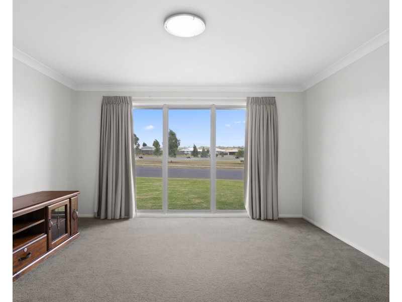 22 Ridge Drive, Cambooya QLD 4358