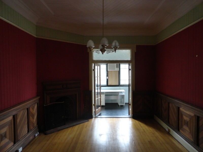 240 Herries Street, Newtown QLD 4350