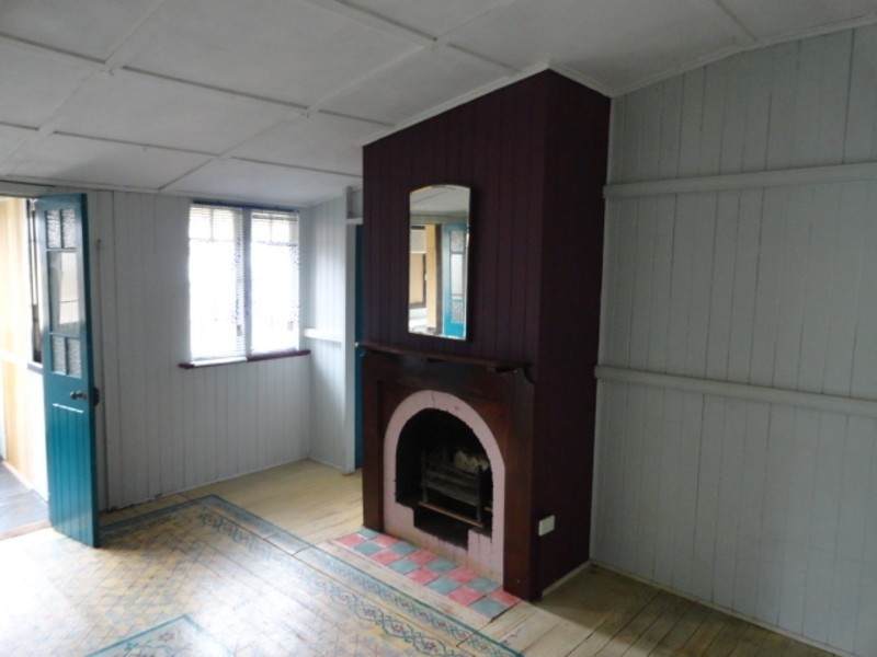 240 Herries Street, Newtown QLD 4350