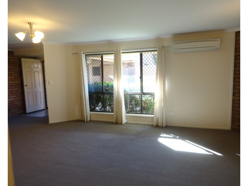 2/15 Paradise Street, Harristown QLD 4350