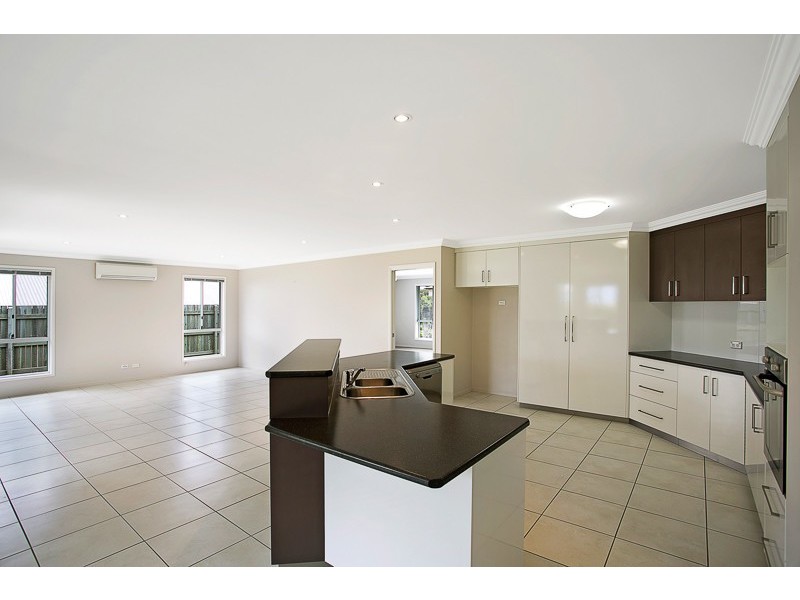 15 Quail Street, Rangeville QLD 4350