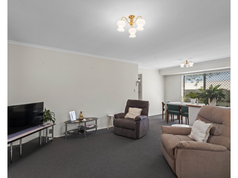 11 Lorraine Crescent, Centenary Heights QLD 4350