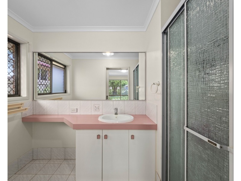 11 Lorraine Crescent, Centenary Heights QLD 4350