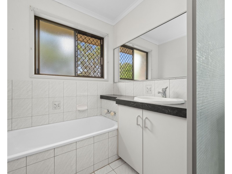 11 Lorraine Crescent, Centenary Heights QLD 4350