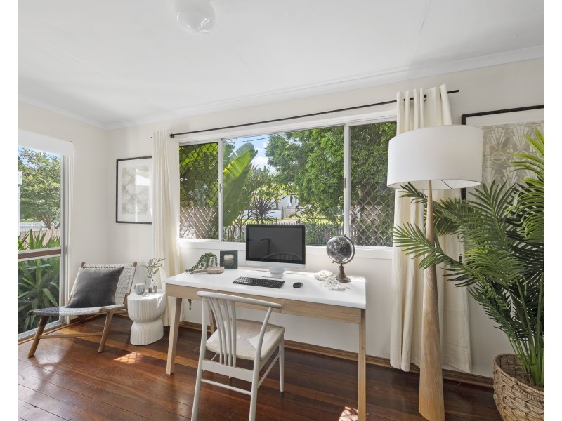 30 Geoffrey Street, Mount Lofty QLD 4350