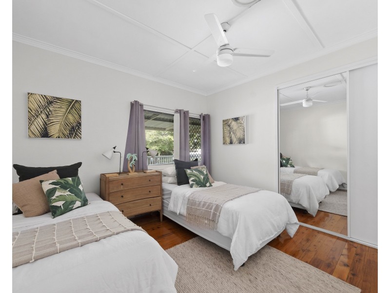 30 Geoffrey Street, Mount Lofty QLD 4350