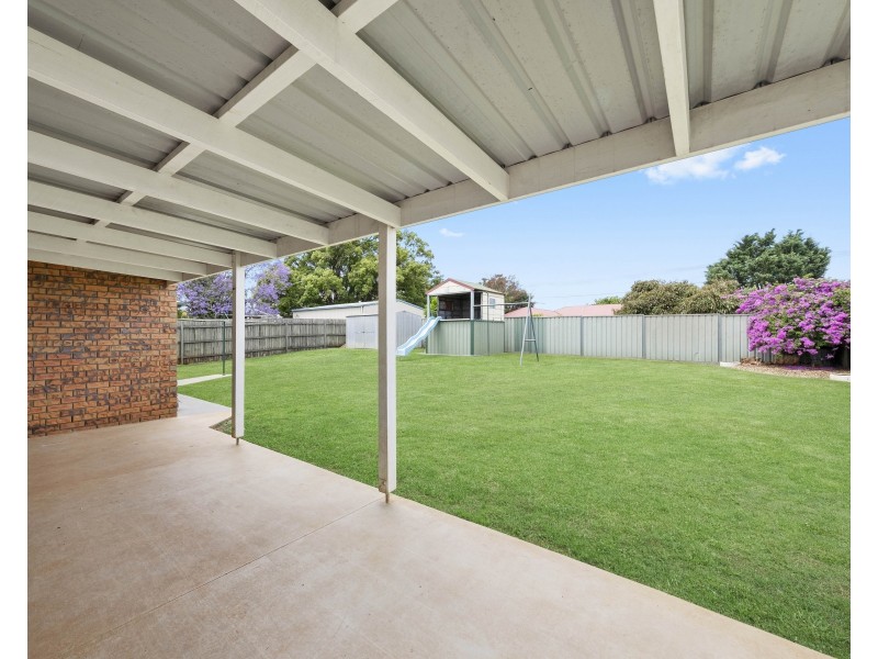 20 Freyling Court, Kearneys Spring QLD 4350
